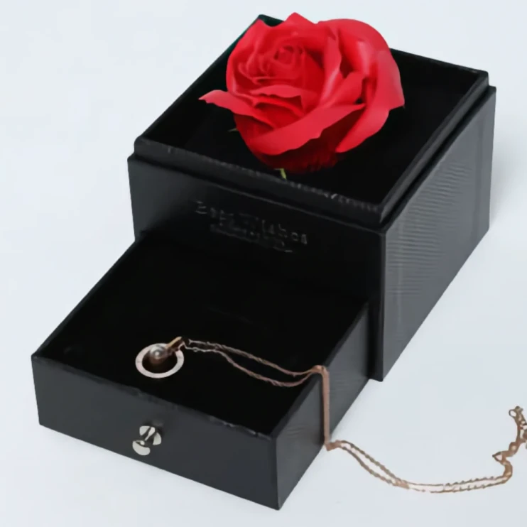 Набор из кулона и розы в Казани в Казани